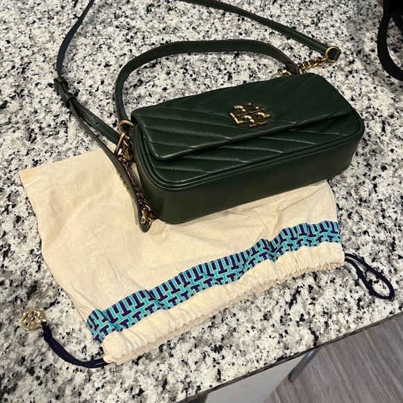 Tory Birch Purse - barely used - Picture 2 of 6